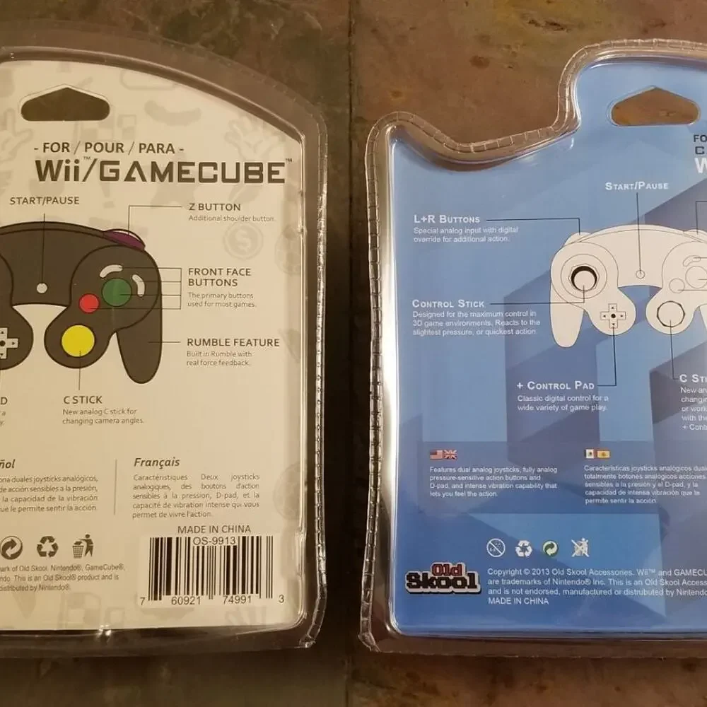 2 Gamecube Controllers - Black & White (NEW) - Nintendo - Old Skool